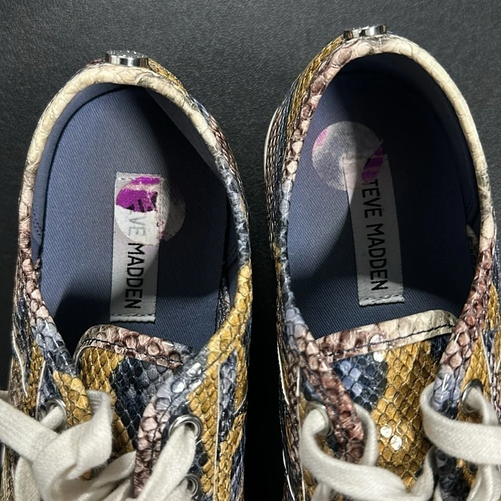Steve Madden Multicolor Women’s Snakeskin Platform Lace up Sneakers size 8.5